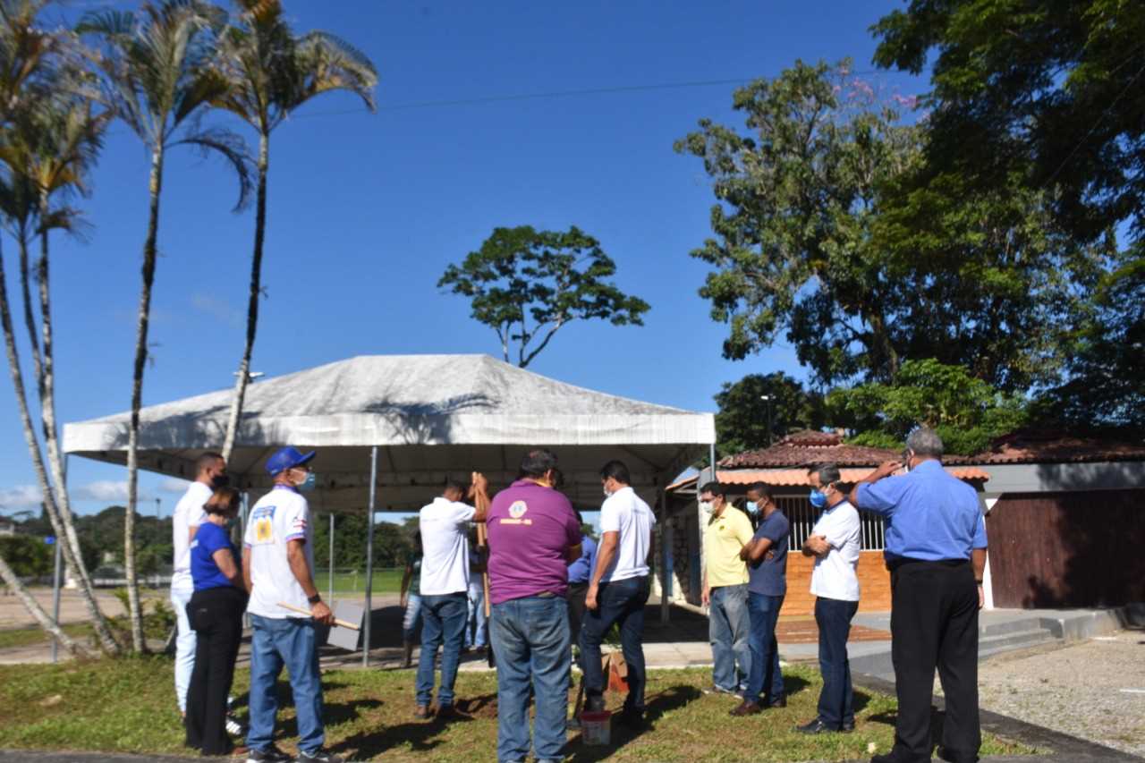 Camacã: Secretaria de Agricultura e Meio Ambiente em parceria com o Lions Clube e Maçonaria, realizam plantio de árvores e homenageia o empresário Eds